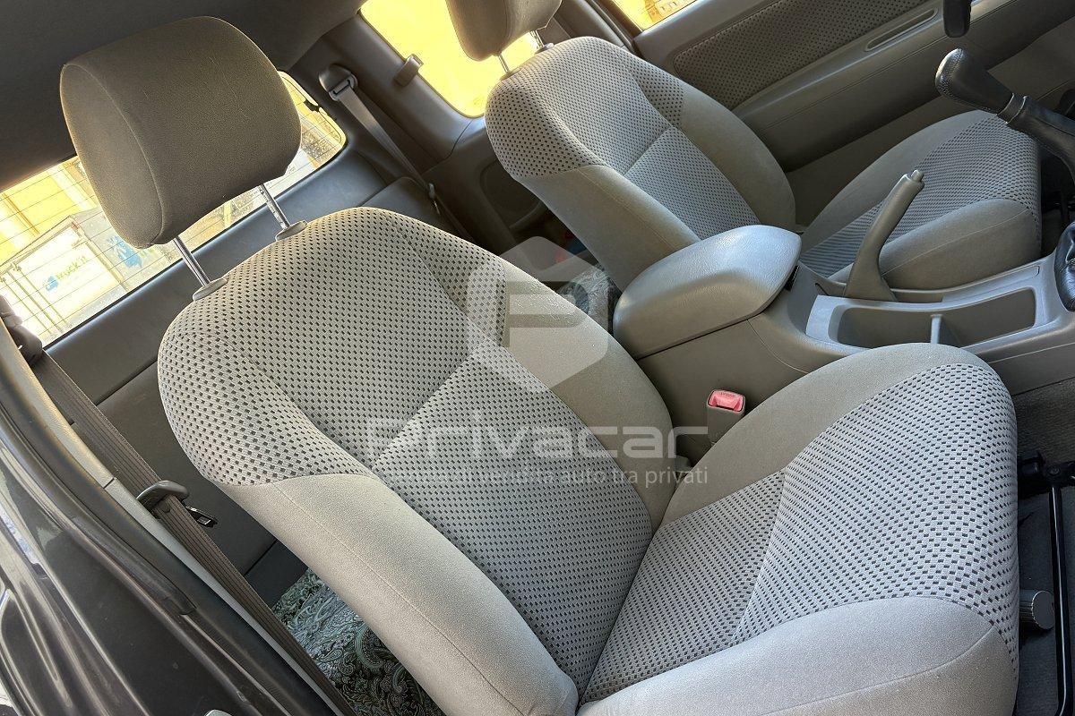 TOYOTA Hilux 2.5 D-4D 4WD 2p. Extra Cab SR