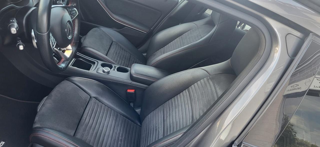 Mercedes-benz GLA 220 d Automatic 4Matic Premium Pack Night