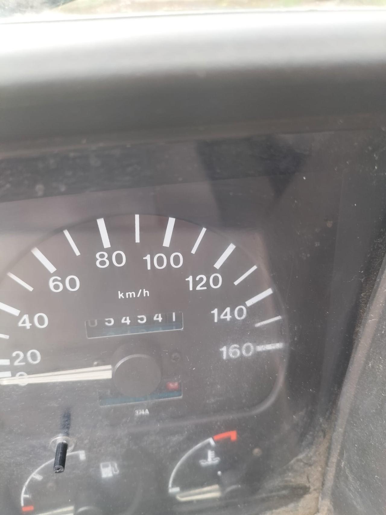 Nissan Trade 100 3.0 turbodiesel CON AUTOGRU