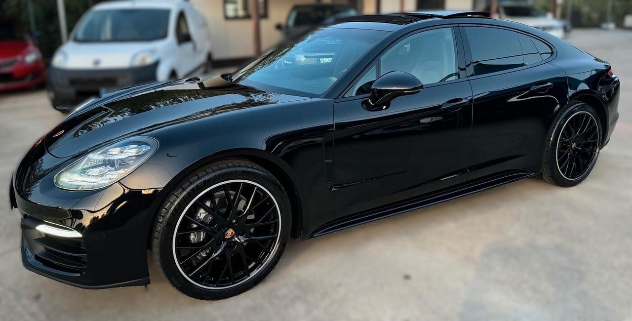 Porsche Panamera 2.9 4 Total Black