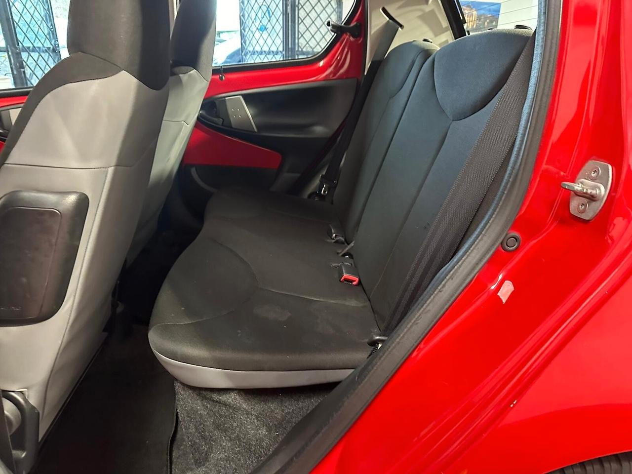 Toyota Aygo 1.0 12V VVT-i 5 porte Cool Soda Connect