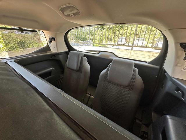 PEUGEOT 5008 1.6 HDi 115CV Business 7 POSTI FARI FENDINEBBIA