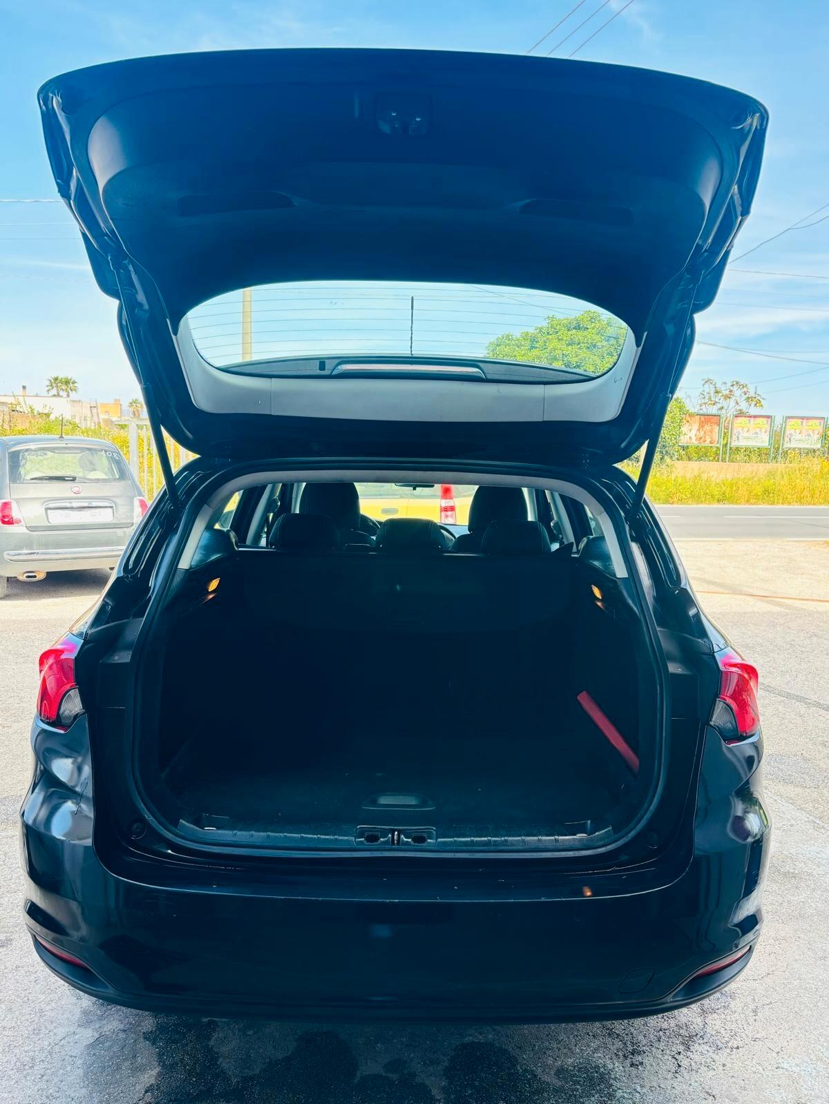 Fiat Tipo 1.6 Mjt S&S SW Lounge