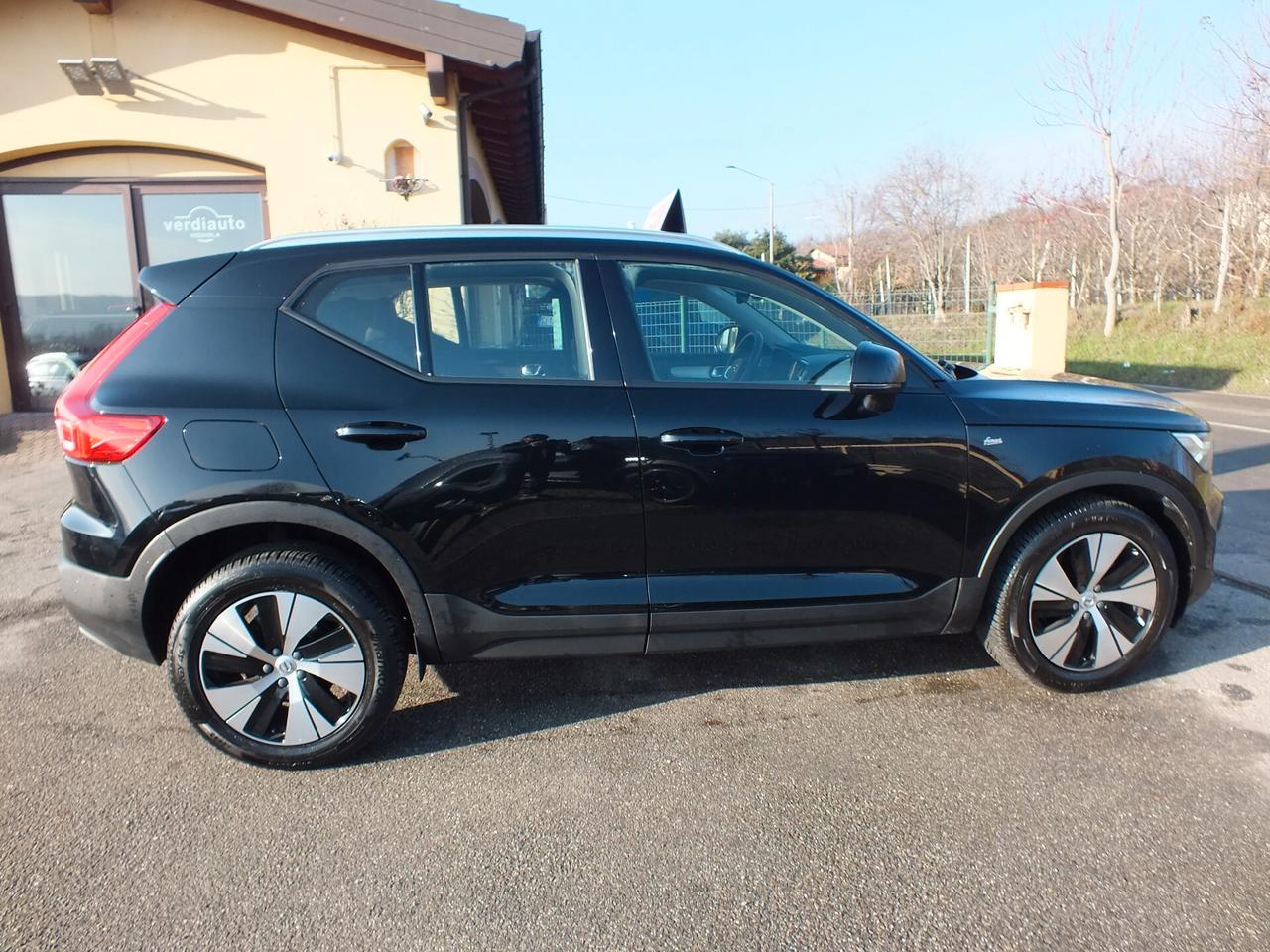 Volvo XC40 D3 150 CV AUTOCARRO N 1 IVA DETRAIBILE.