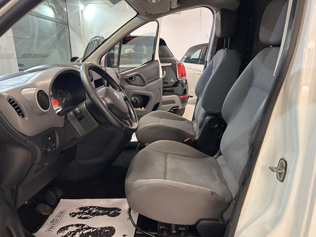 Peugeot partner 1.6hdi 66kw 2011