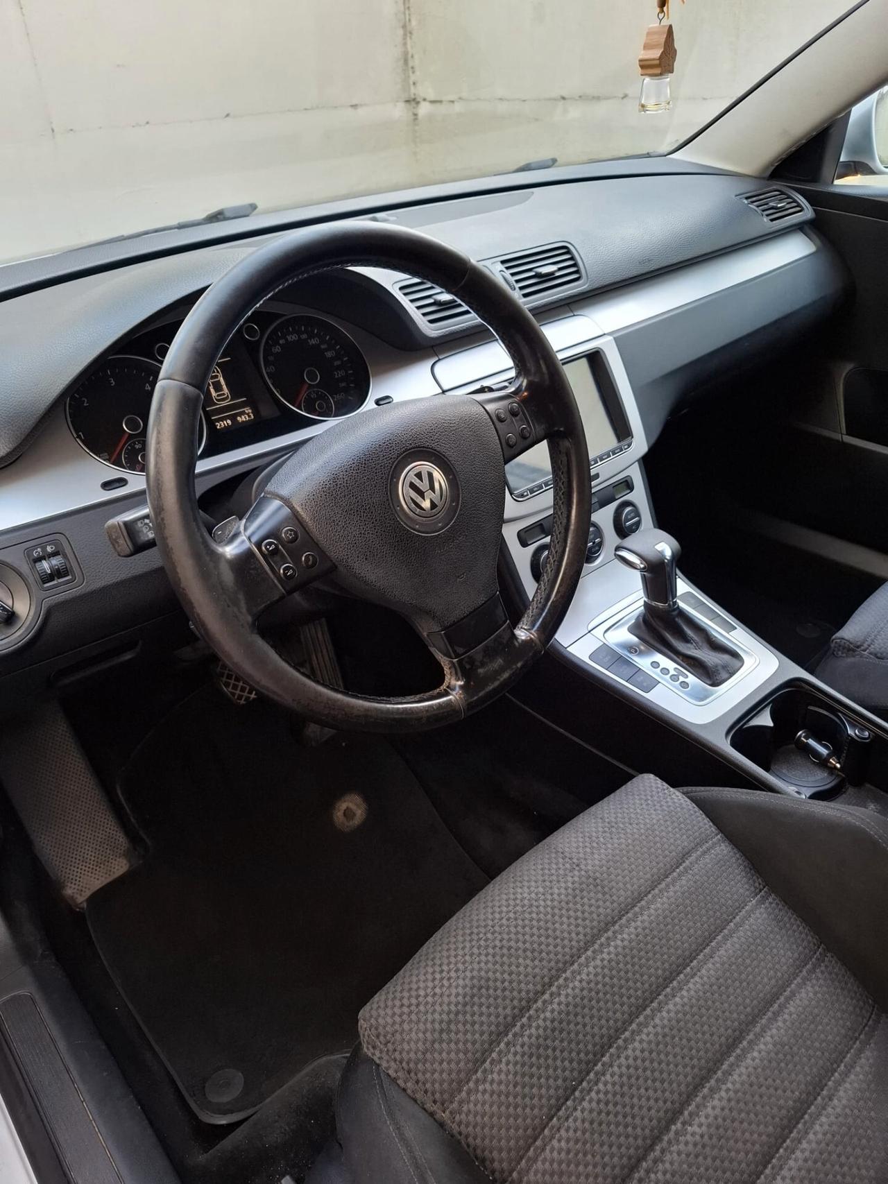 Volkswagen Passat 2.0 TDI Highline DSG Euro5