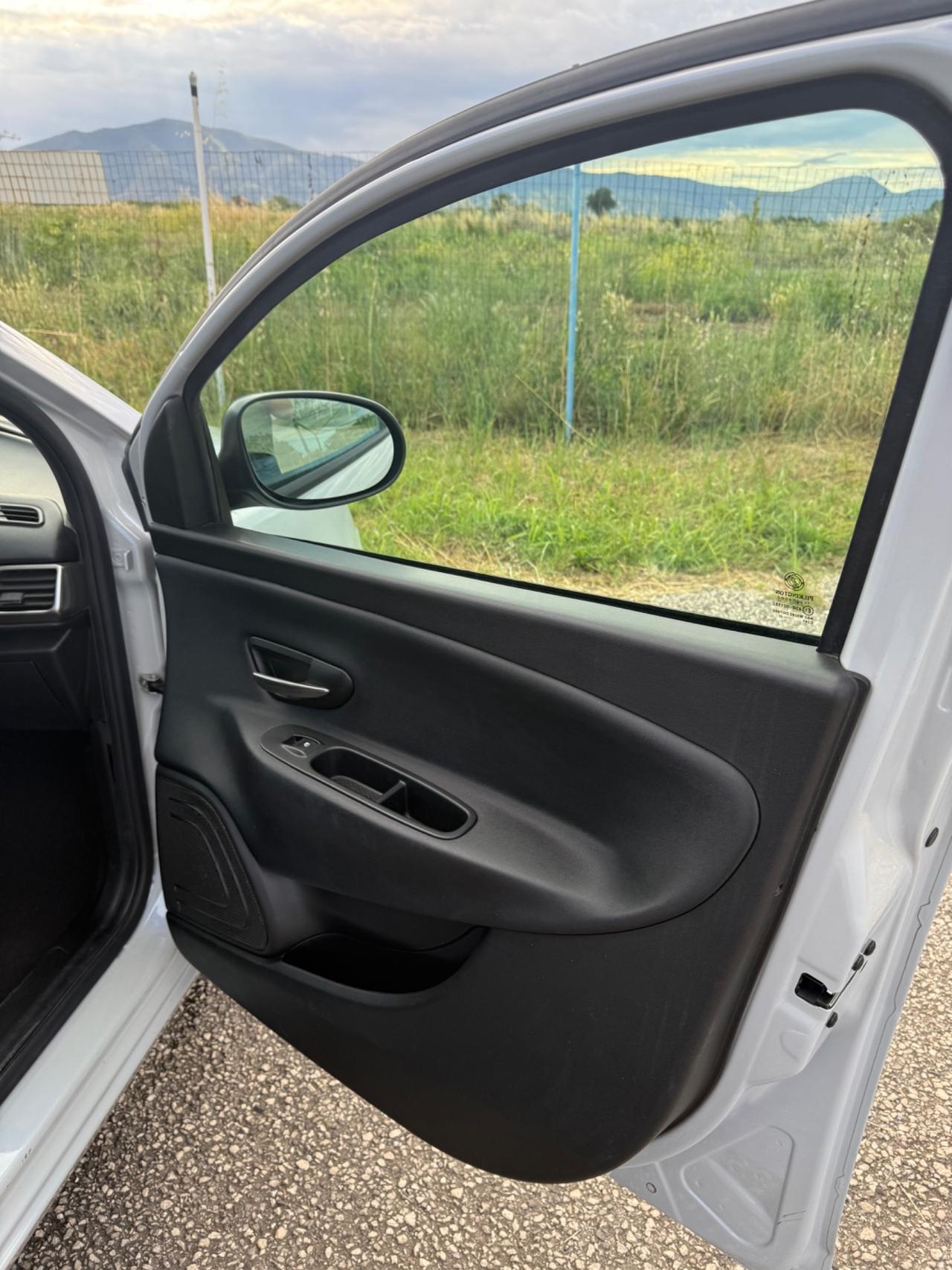 Lancia Ypsilon 1.2 69 CV 5 porte GPL Ecochic Silver