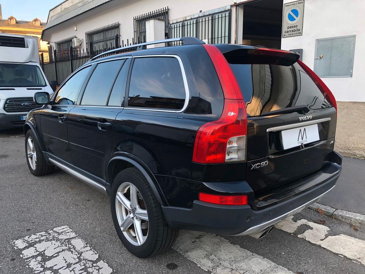 VOLVO XC90 2.4 D5 EXECUTIVE 185cv GEARTRONIC 7P – AUT/NAV/PDC