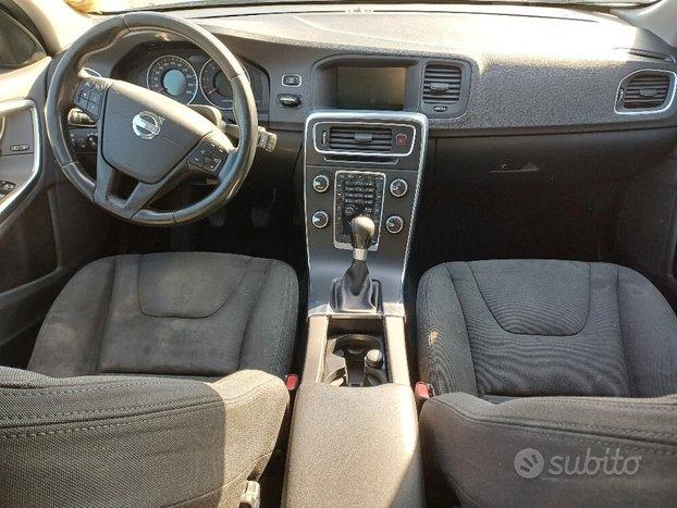 Volvo V60 1.6 D2 Summum con Problemi al motore