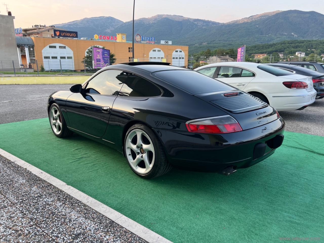 PORSCHE 911 Carrera Coupé - 1999