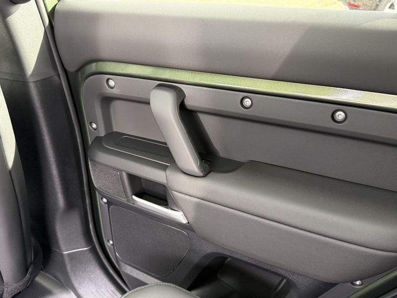 Land Rover Defender D250 AWD Auto 110 X-Dynamic SE