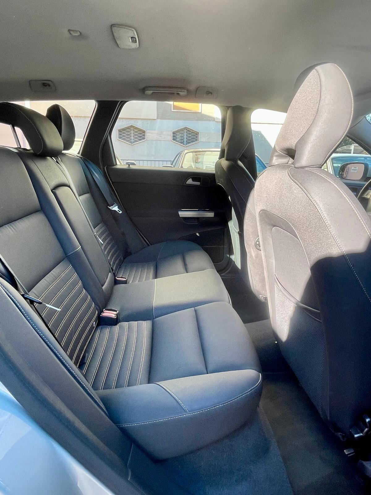 Volvo V50 2.0 D Momentum RESTYLING CINGHIA SOSTITUITA