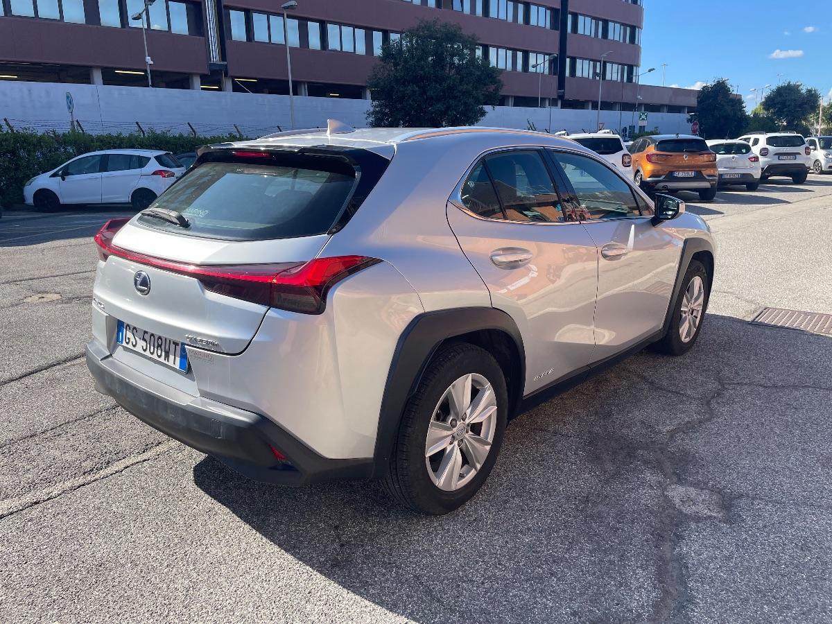 LEXUS - UX 250 - Hybrid F Sport