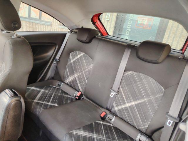 OPEL Corsa 1.2 Coupé b-Color NEOPATENTATI