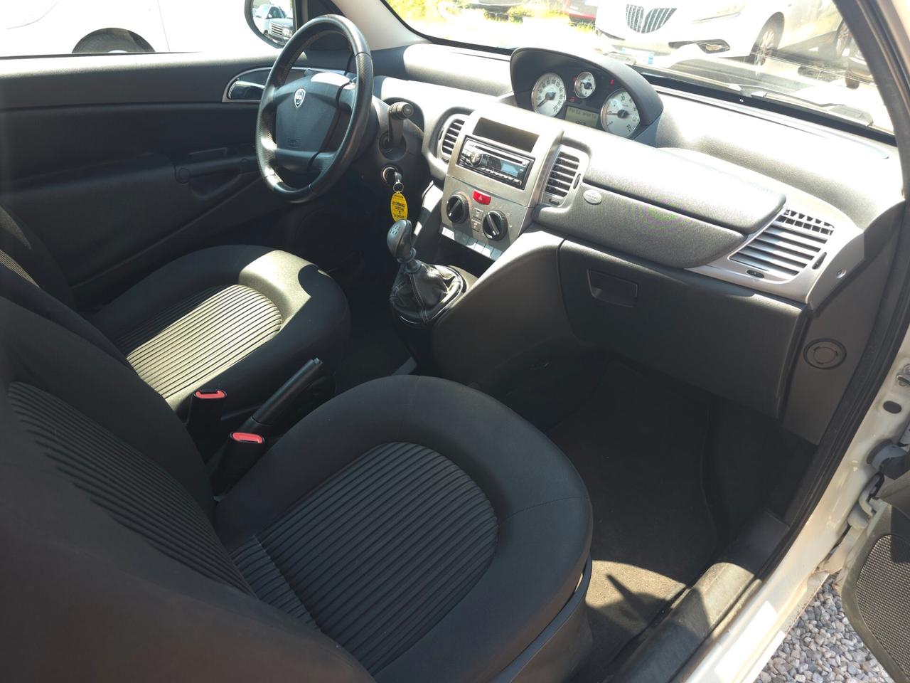 Lancia Ypsilon 1.2 69 CV Diva
