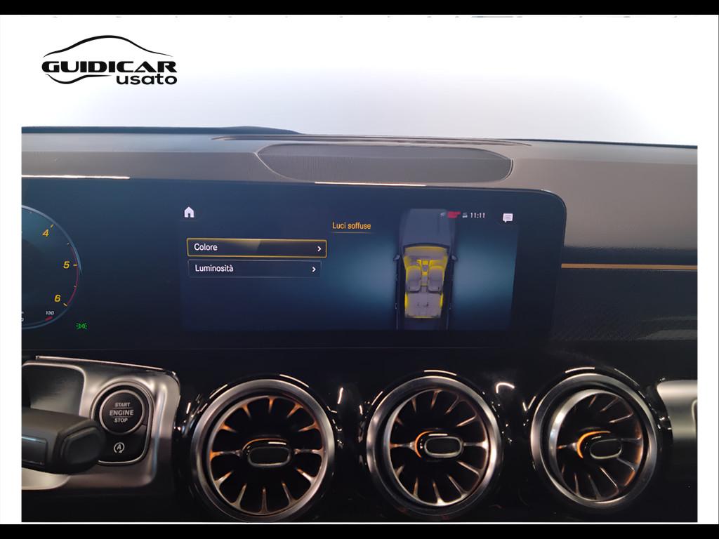 Mercedes-Benz GLB - X247 2019 - GLB 180 d Premium auto