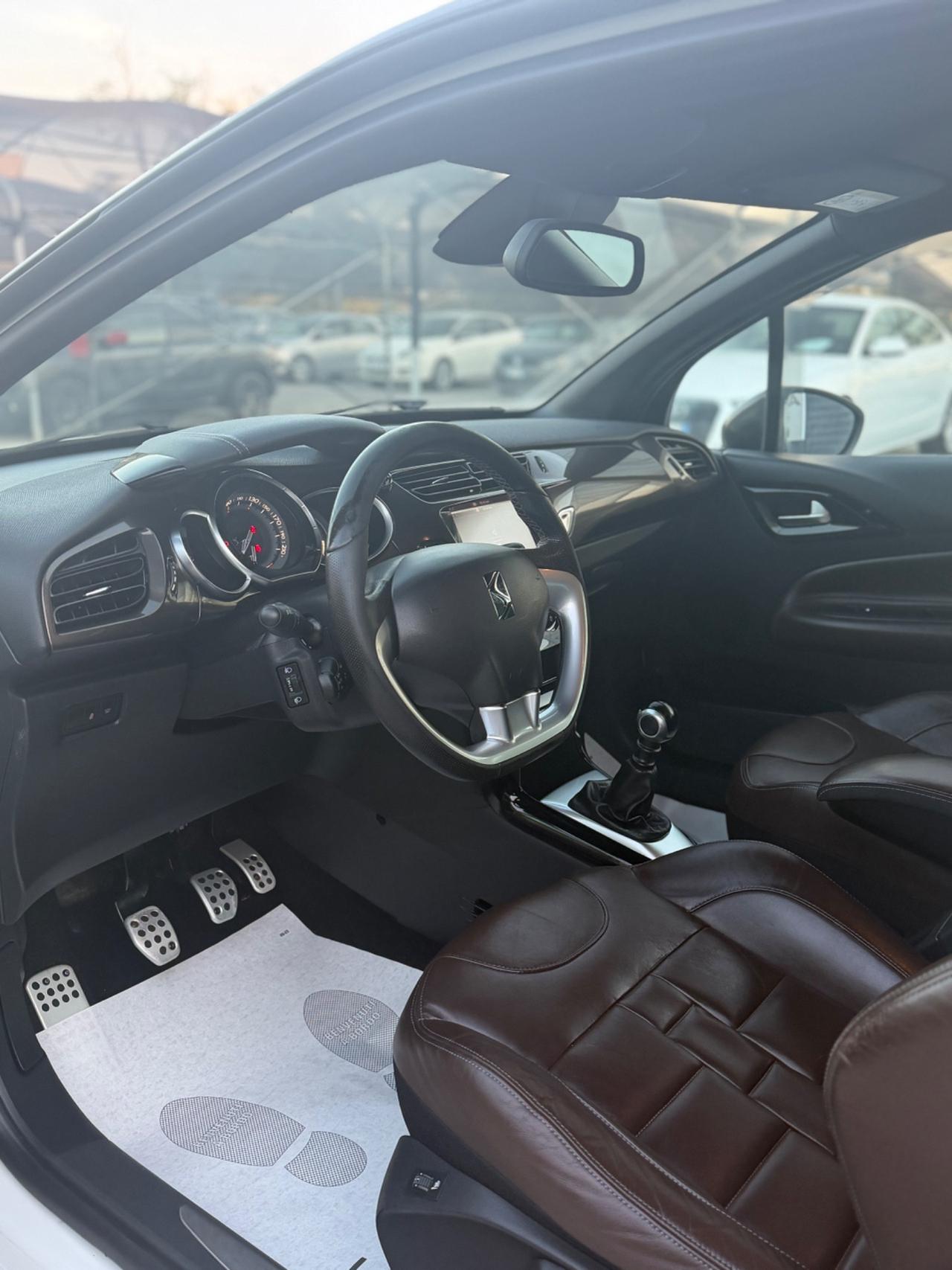 Ds DS3 3 PureTech 110 S&S Sport Chic
