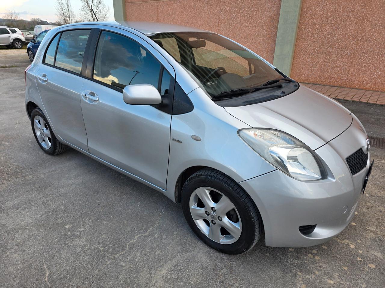 Toyota Yaris 1.4 D-4D 5 porte Sol