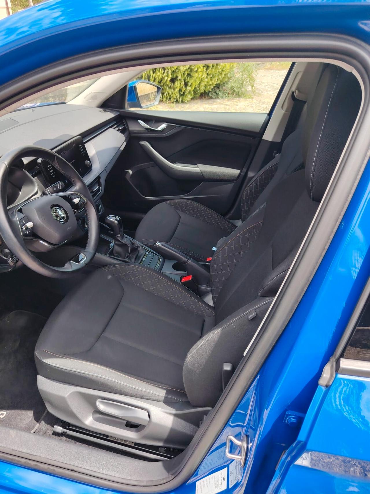 Skoda Kamiq 1.0 TSI 110 CV DSG Ambition-Targa Gk387VP-Iva Esposta-Pronta Consegna-Trasporto in tutta Italia-