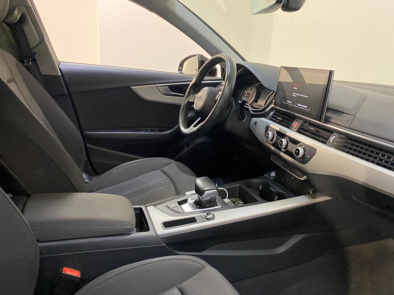 Audi A4 40 TDI quattro S tronic Business