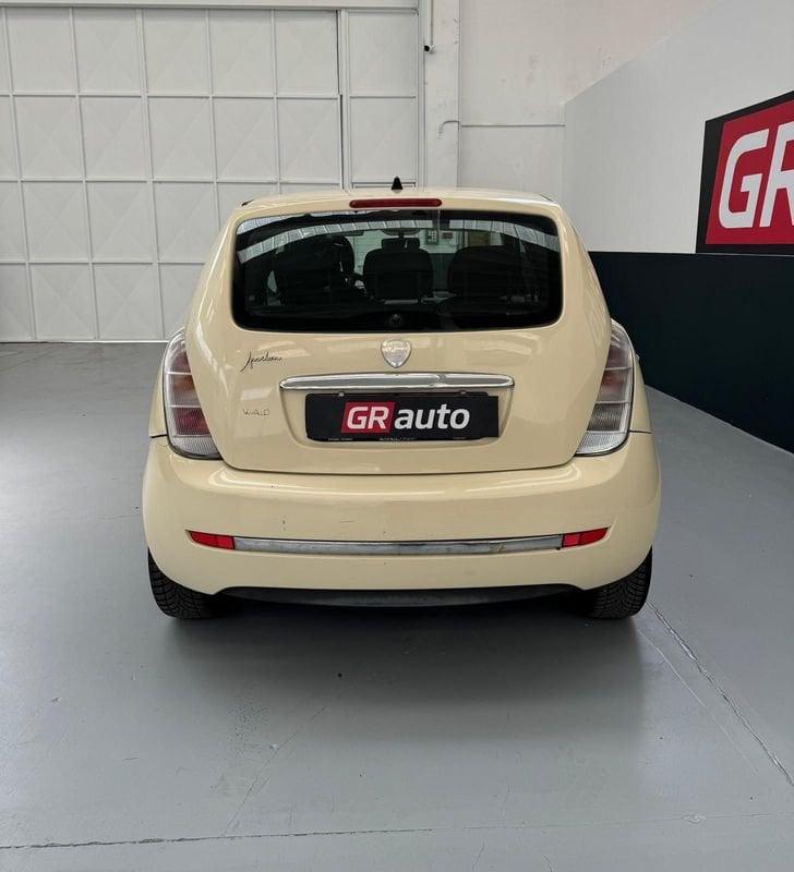 Lancia Ypsilon