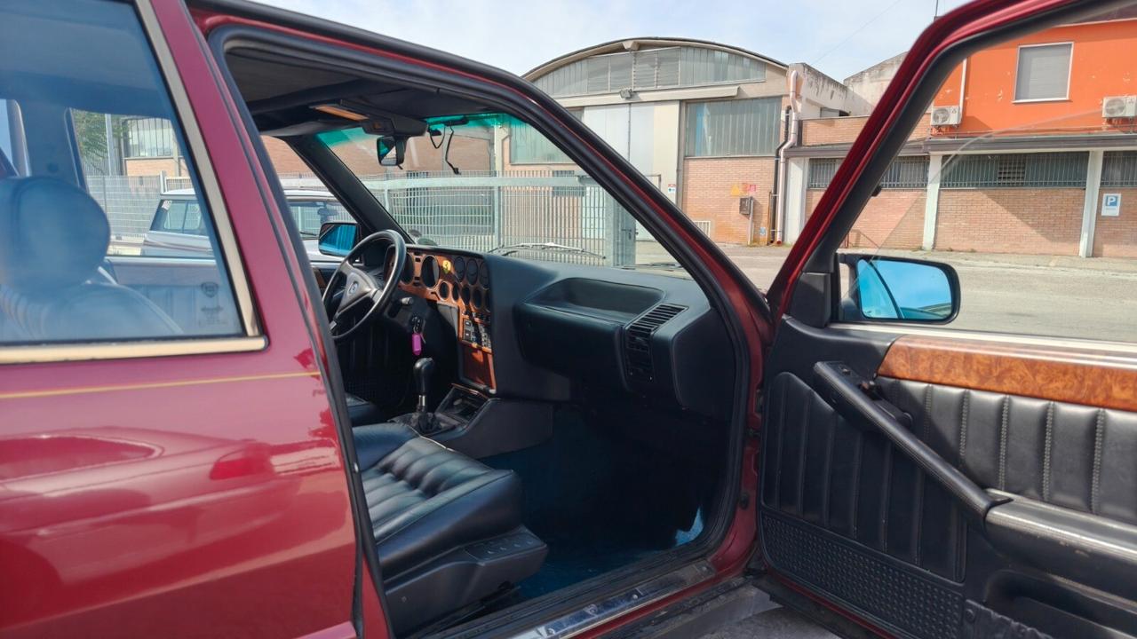 Lancia Thema 8.32