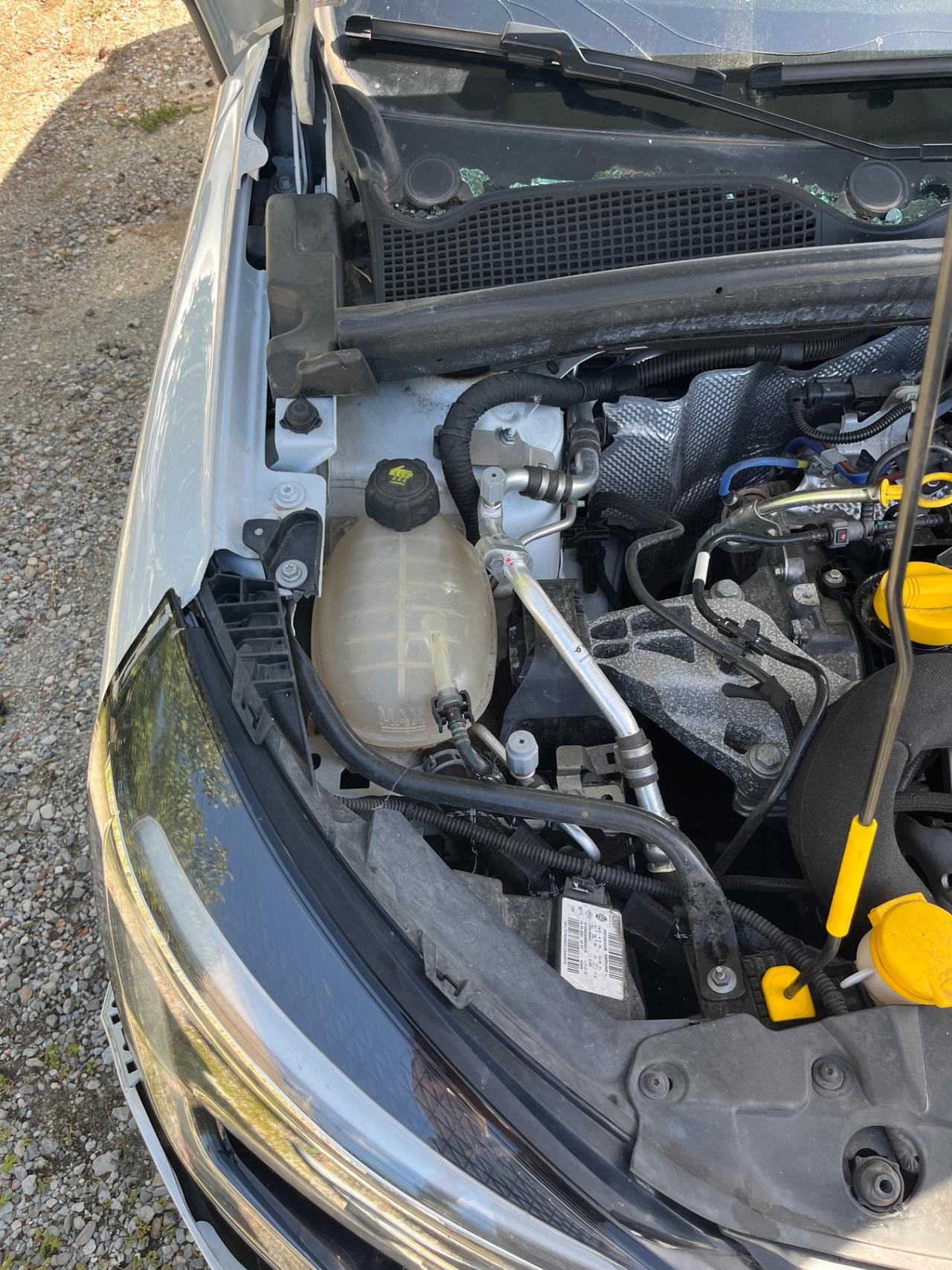 Renault Clio TCe GPL DI SERIE 2022 50MILA KM INCIDENTATA