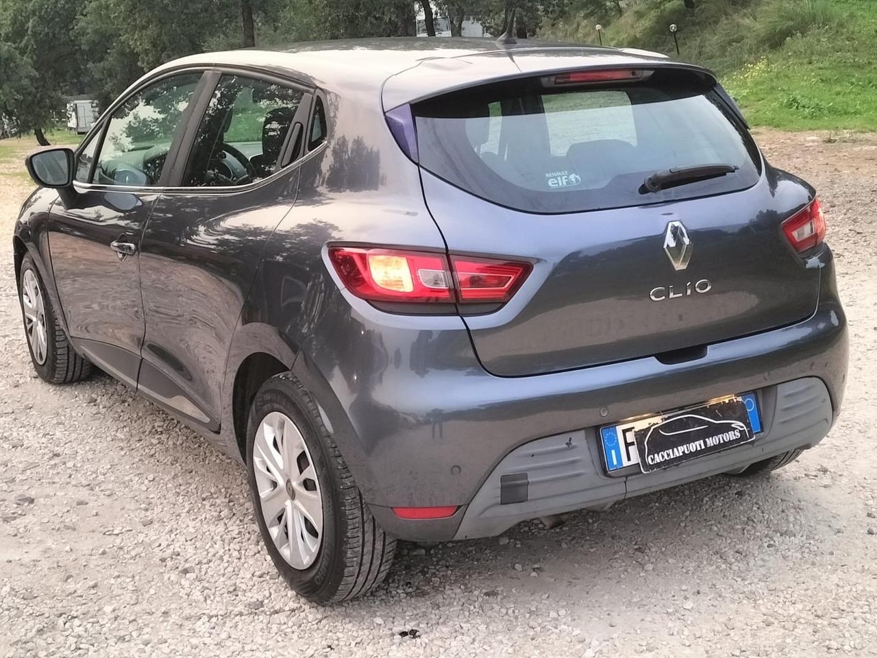 Renault Clio 1.2 75CV 5 porte Zen neopatentati