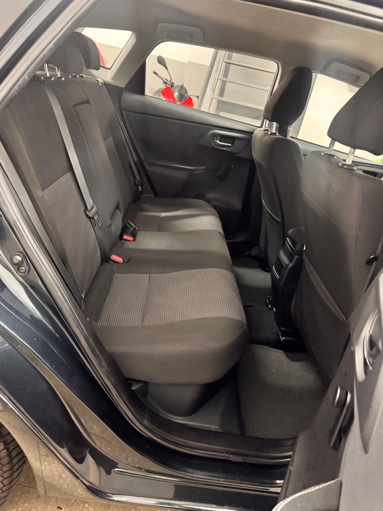 Toyota Auris 1.8 99 Cv 5 Porte Hybrid - 2014
