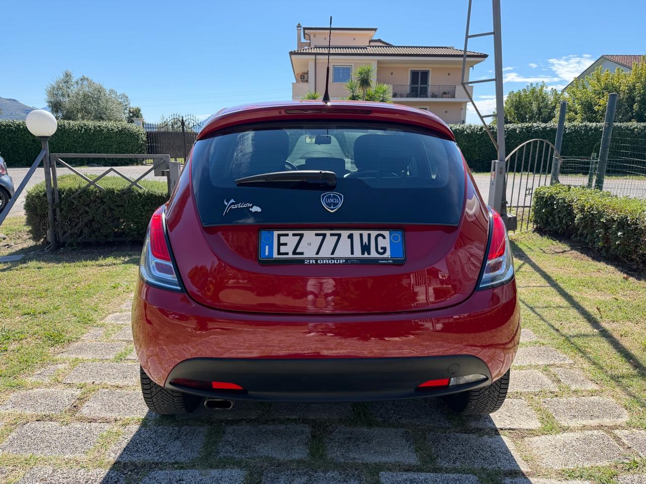 Lancia Ypsilon 1.2 69CV Silver-2015"IMPECCABILE"