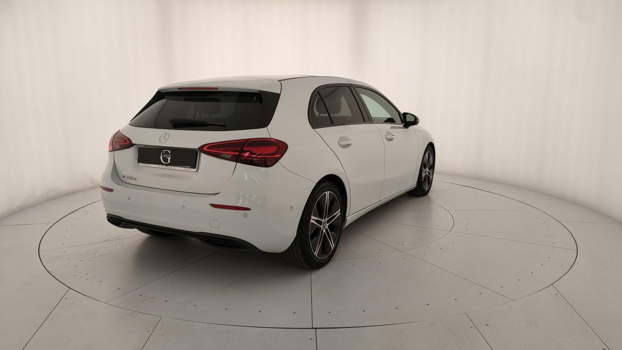 Mercedes-Benz A 180 d Sport Night edition auto