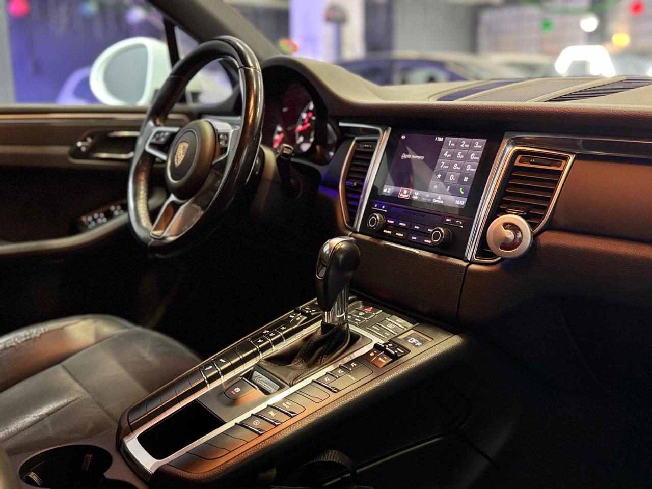 PORSCHE MACAN 2.0 Turbo: Il Tuo Sogno Porsche a un Prezzo Irripetibile