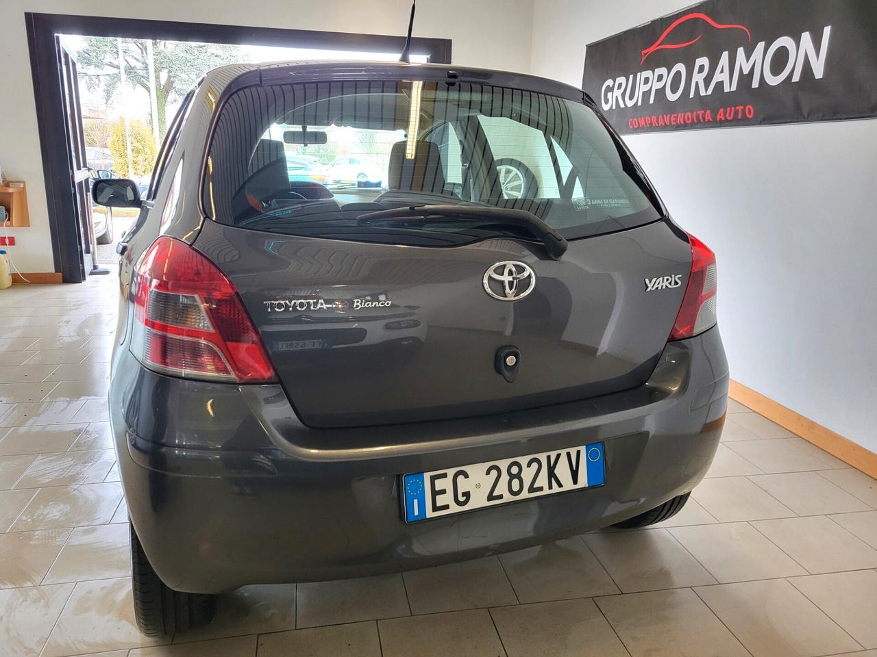 Toyota Yaris 1.0 5 porte Now