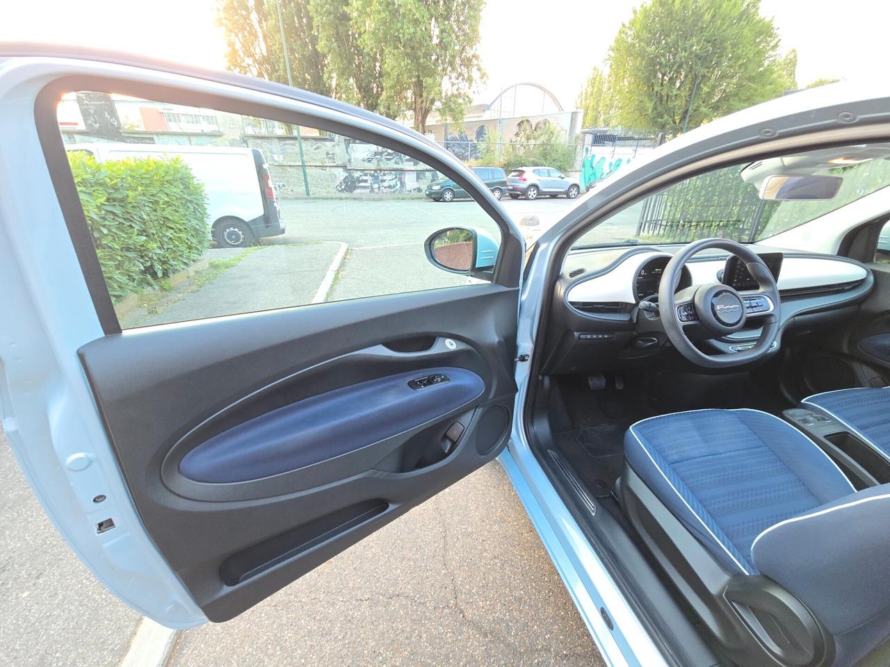 FIAT 500e Cabrio Passion 42 kWh