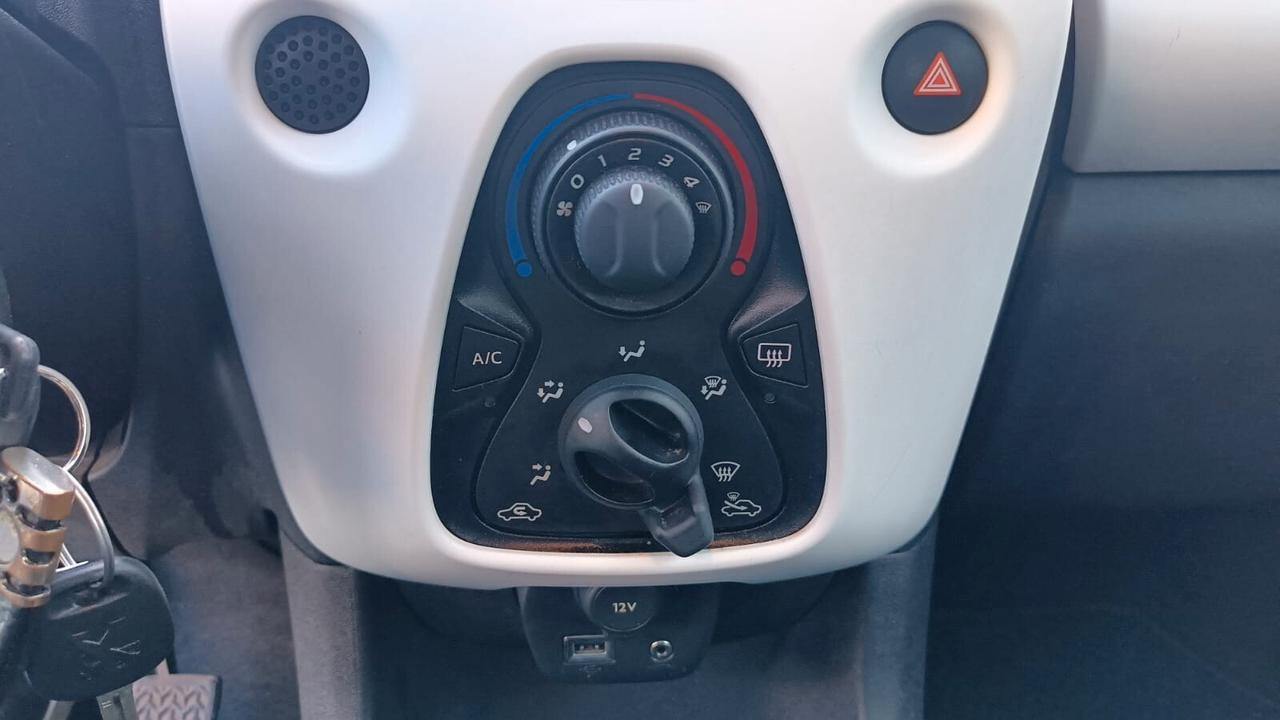 Peugeot 108 VTi 68 5 porte Allure TOP!