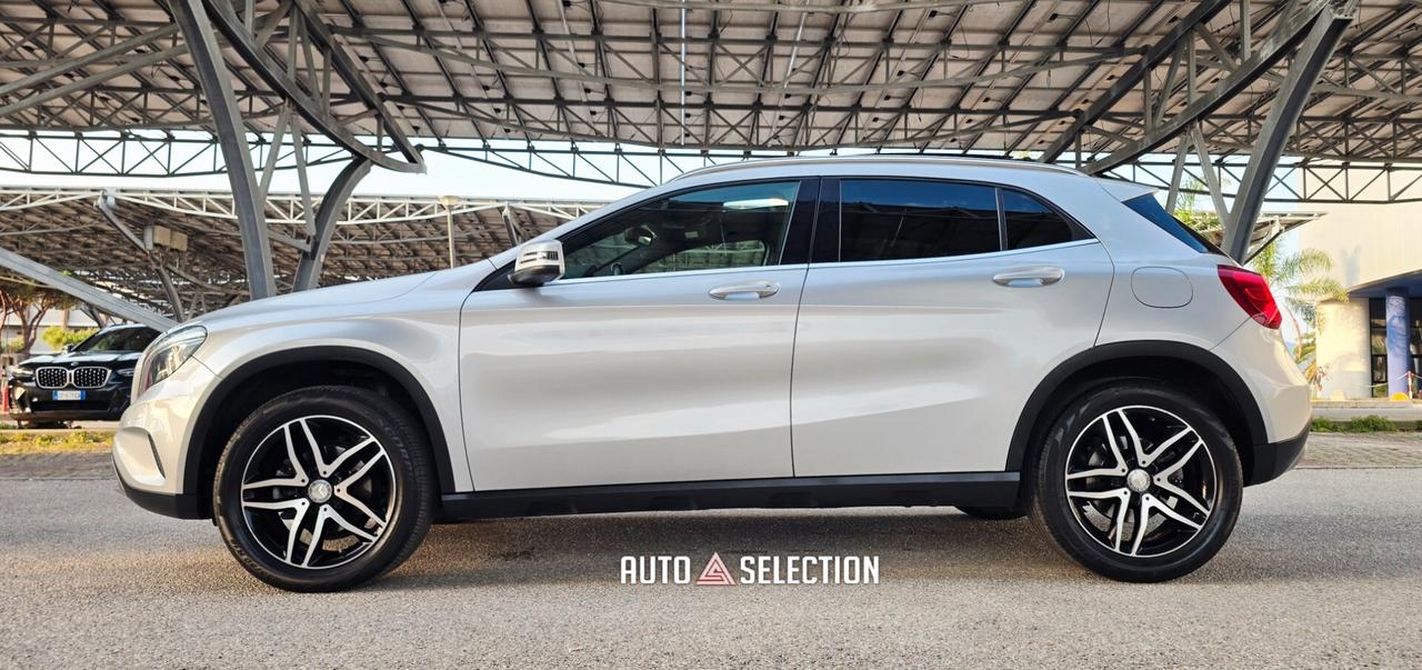 Mercedes GLA. (Tetto apribile)