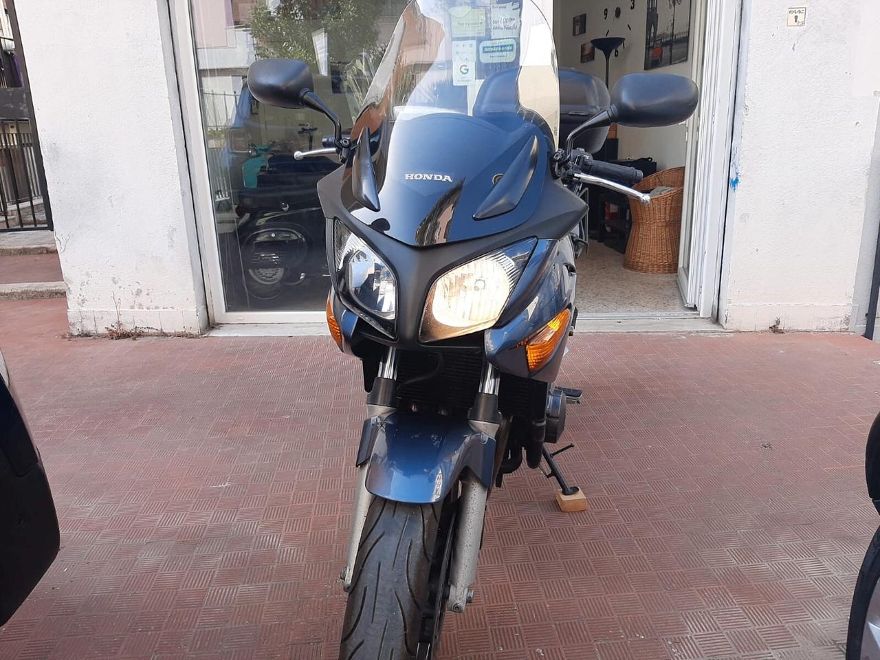 Honda CBF 600