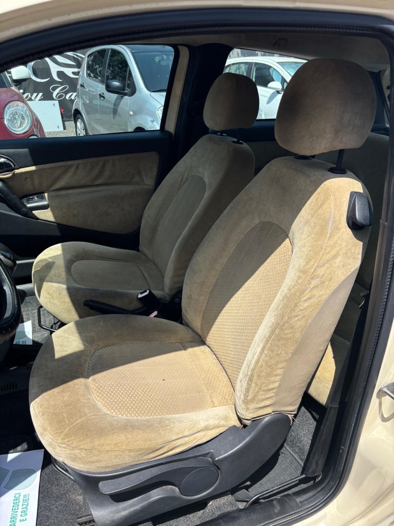 Lancia Ypsilon 1.2 Argento