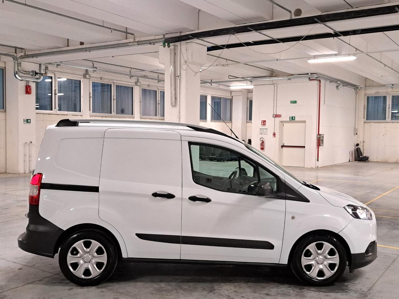 Ford Transit Courier Van 1500 TDCi 75CV Trend *INCIDENTATO*