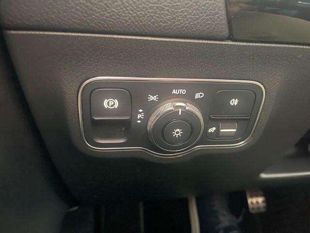 Mercedes-benz B 180 Automatic Premium