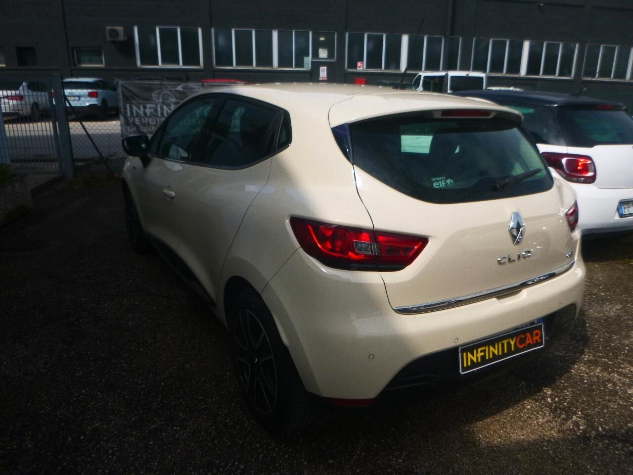 Renault Clio dCi 8V 75 CV Start&Stop 5 porte Energy Duel