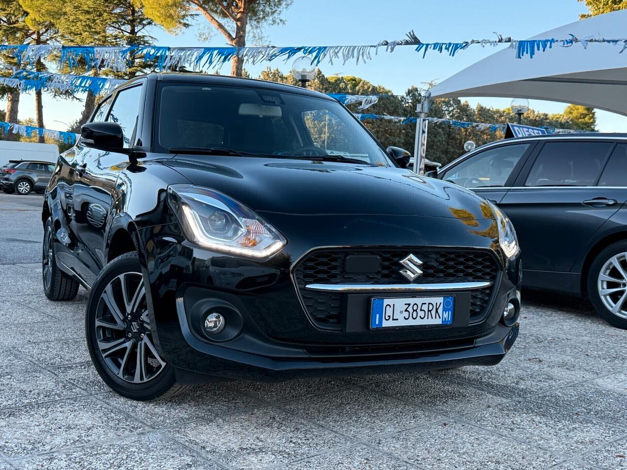 "UNA CHICCA" Suzuki Swift 1.2 Hybrid 4x4 AllGrip Top