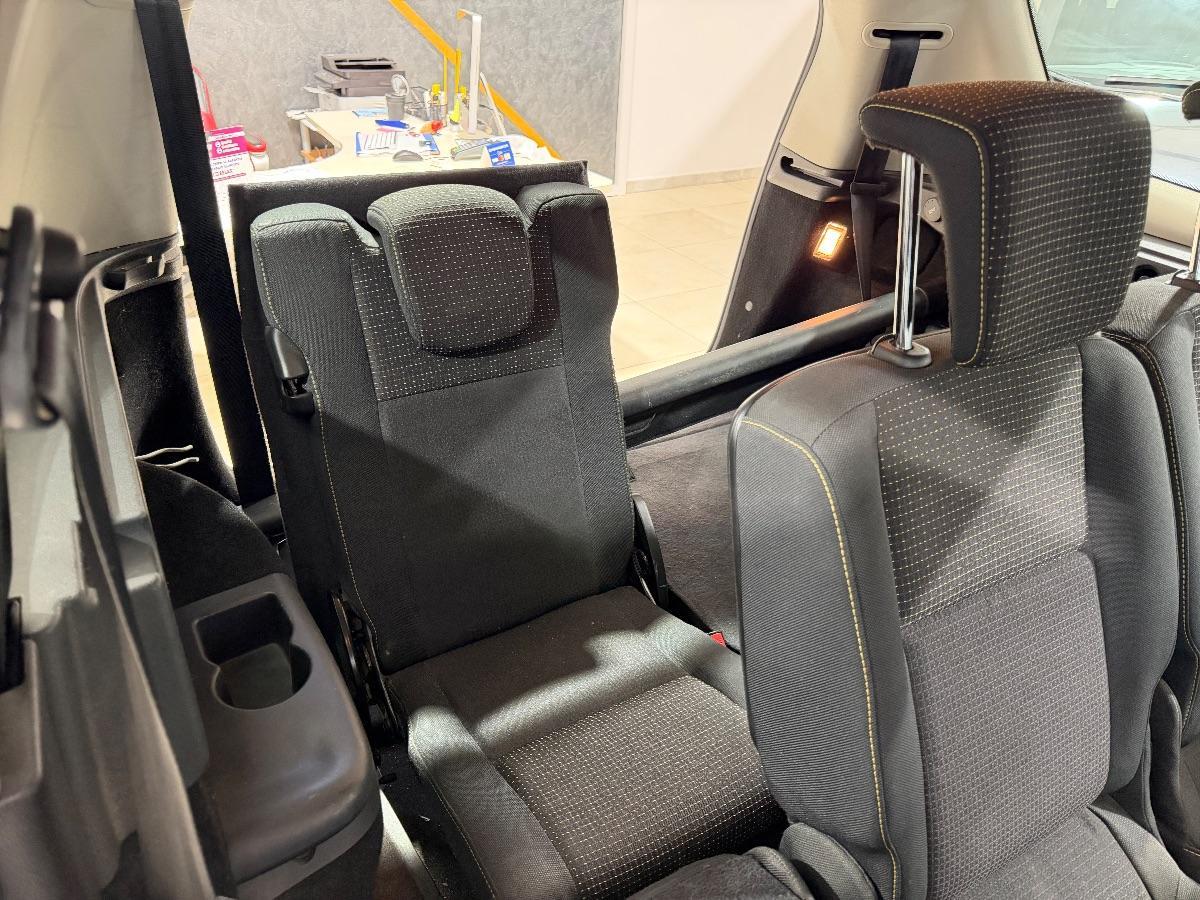 RENAULT - Scénic X-Mod - 1.5 dCi 110CV Luxe. 7P