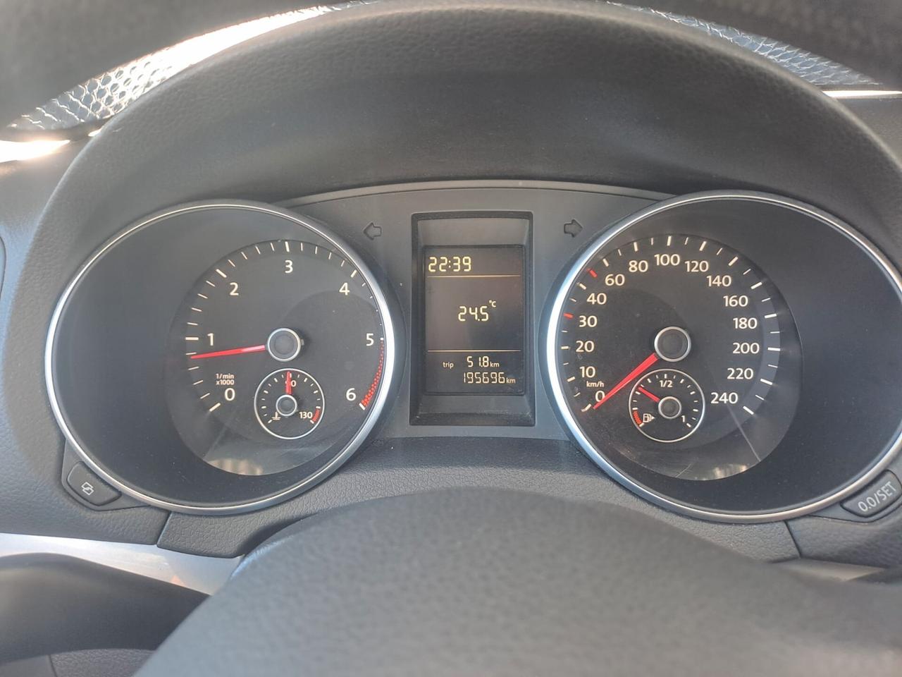 VOLKSWAGEN GOLF VI 1600 TDI
