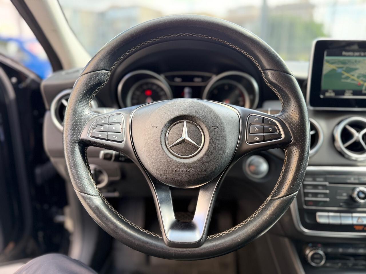 Mercedes-benz GLA 220 d Automatic PREMIUM