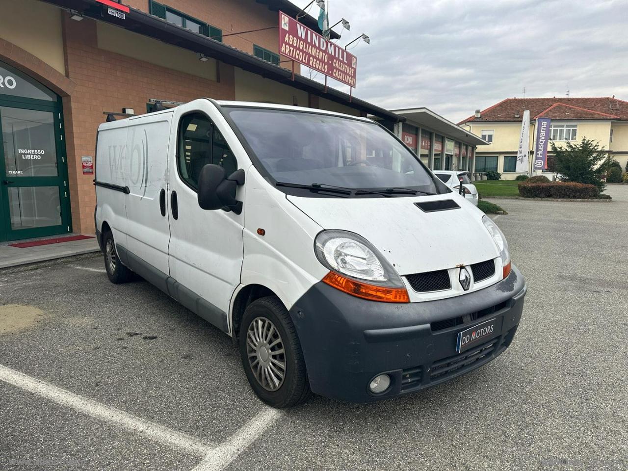 Trafic T27 1.9dCi/100PC-TN Combi Confort