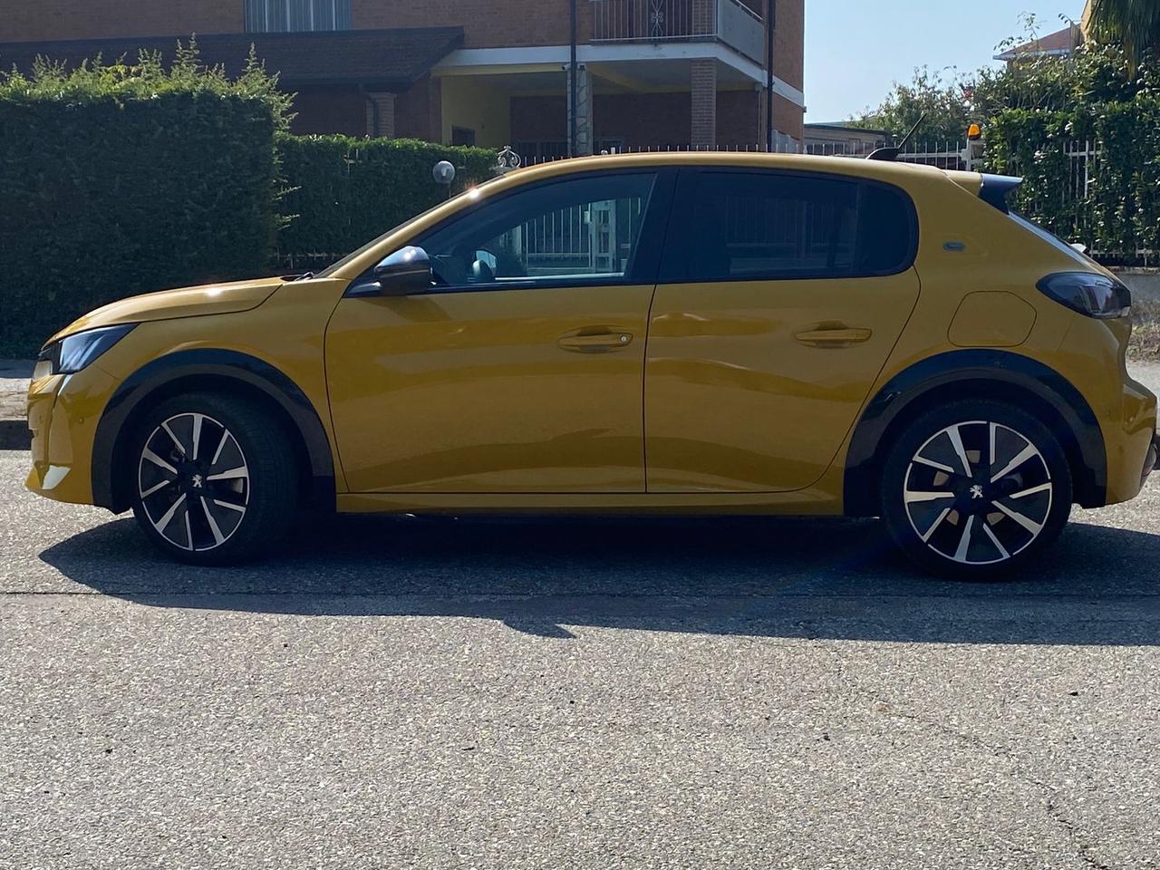 Peugeot 208 GT e-208 #6931