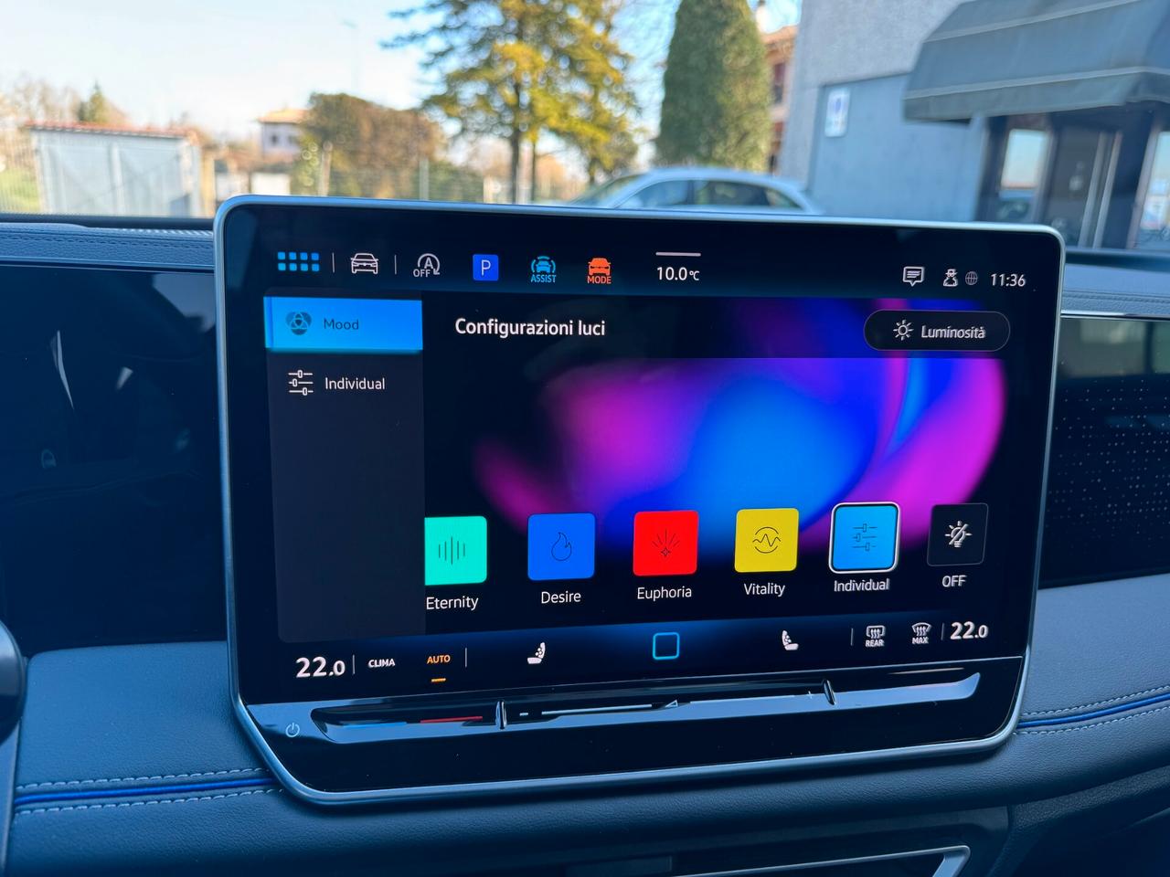 Volkswagen Tiguan 2.0 tdi R-Line Plus 150cv dsg IVA ESPOSTA