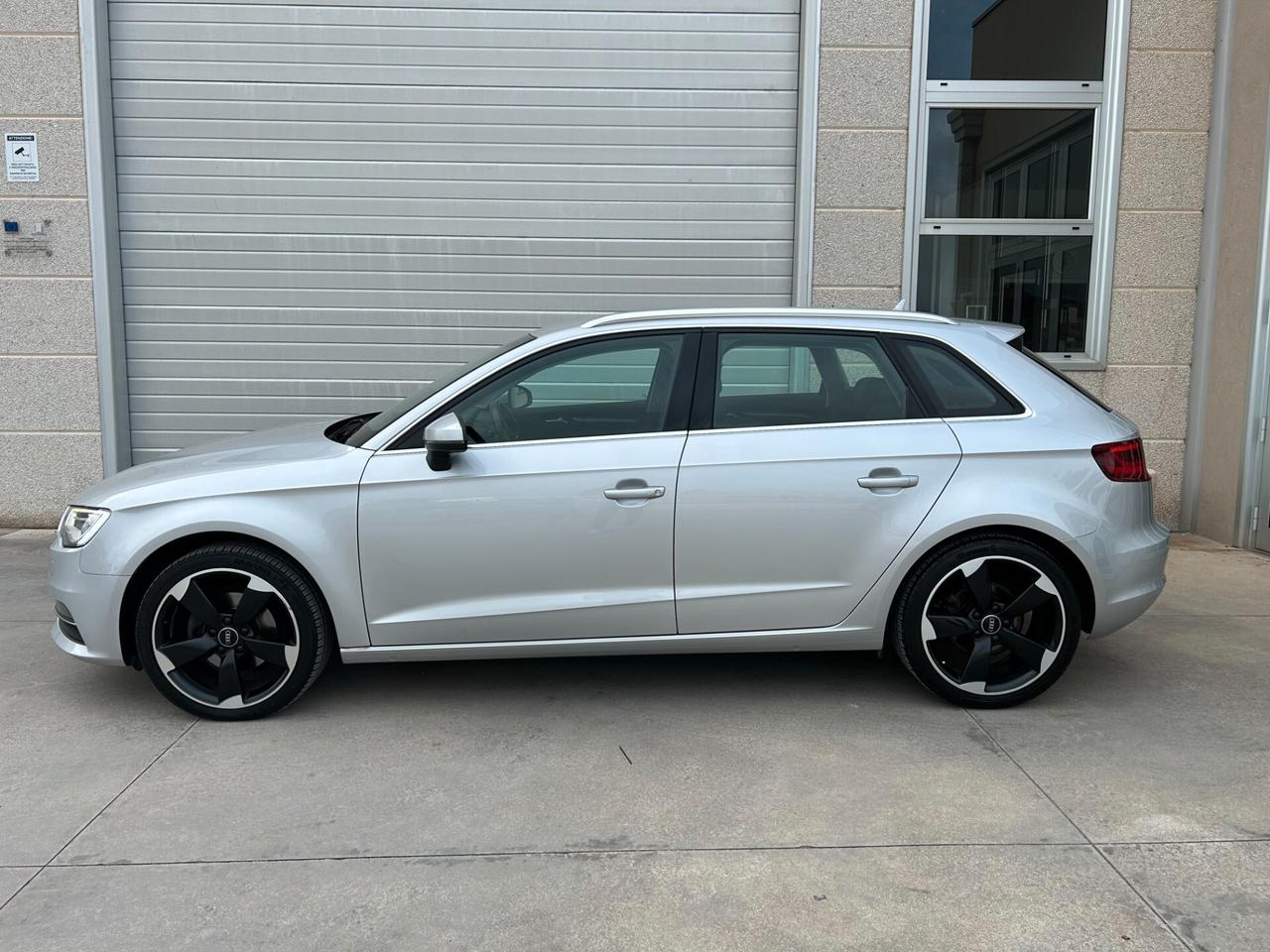 Audi A3 1.6 TDI 105CV Ambition