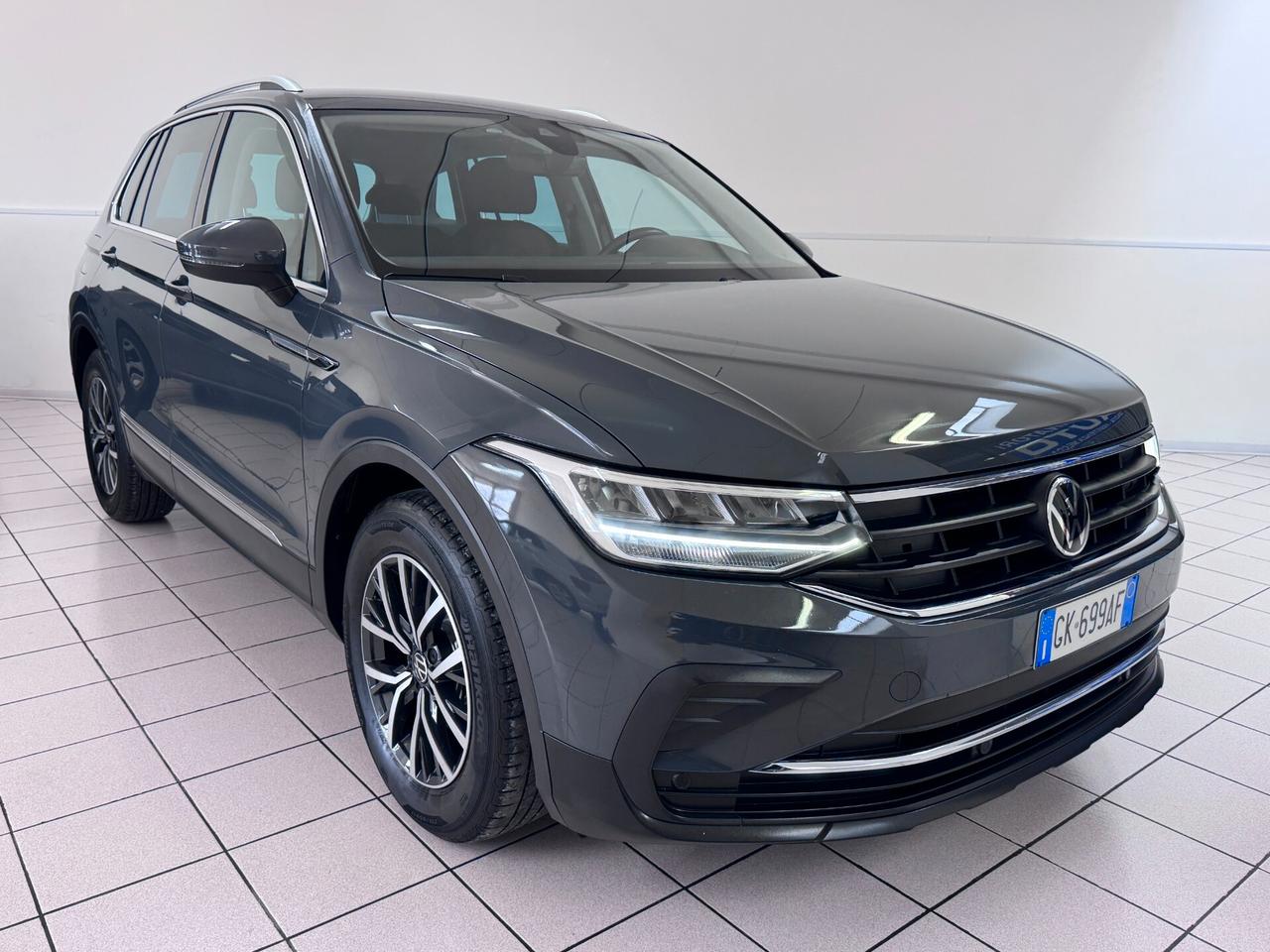 VW Tiguan 2.0 TDI SCR Life 122cv